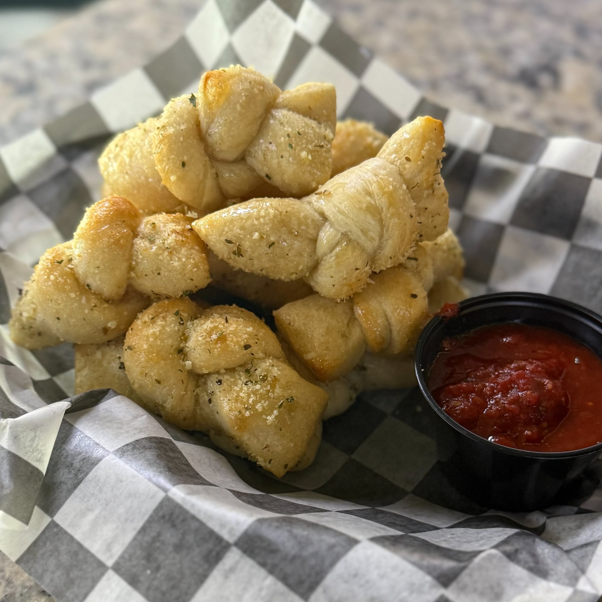 Garlic Knots 1/2 Dozen