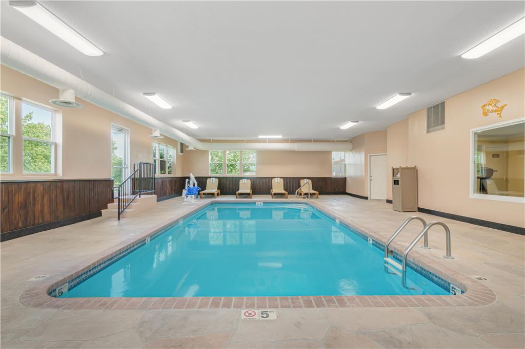 Best Western Teal Lake Inn Image