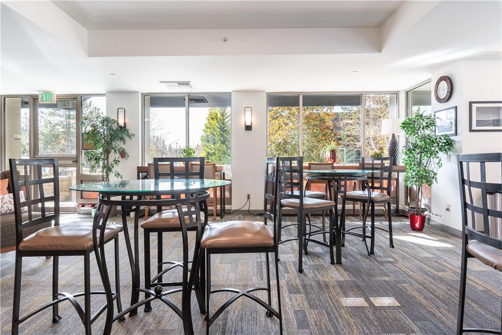 Marshall Suites Bainbridge Island, SureStay Collection Image