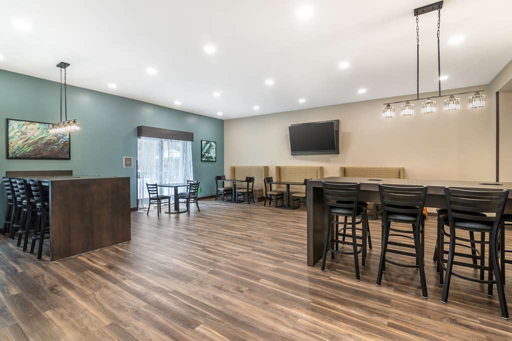 Best Western Plus Bluffton / Hilton Head Hotel Image