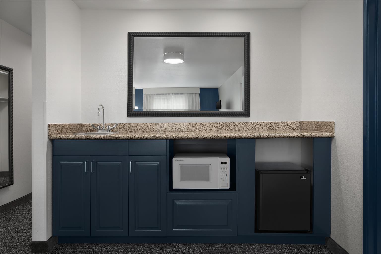 Spark by Hilton Washington Meadowlands Blvd Image