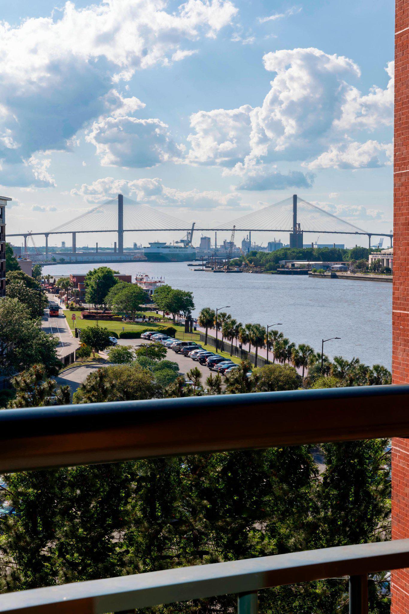 Marriott Savannah Riverfront Photo