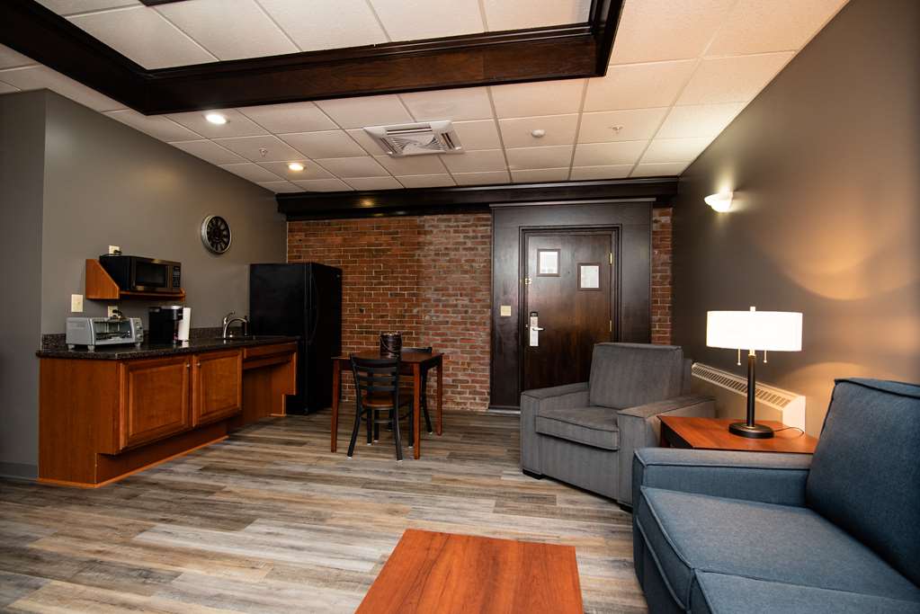 Best Western Plus Plattsburgh Image