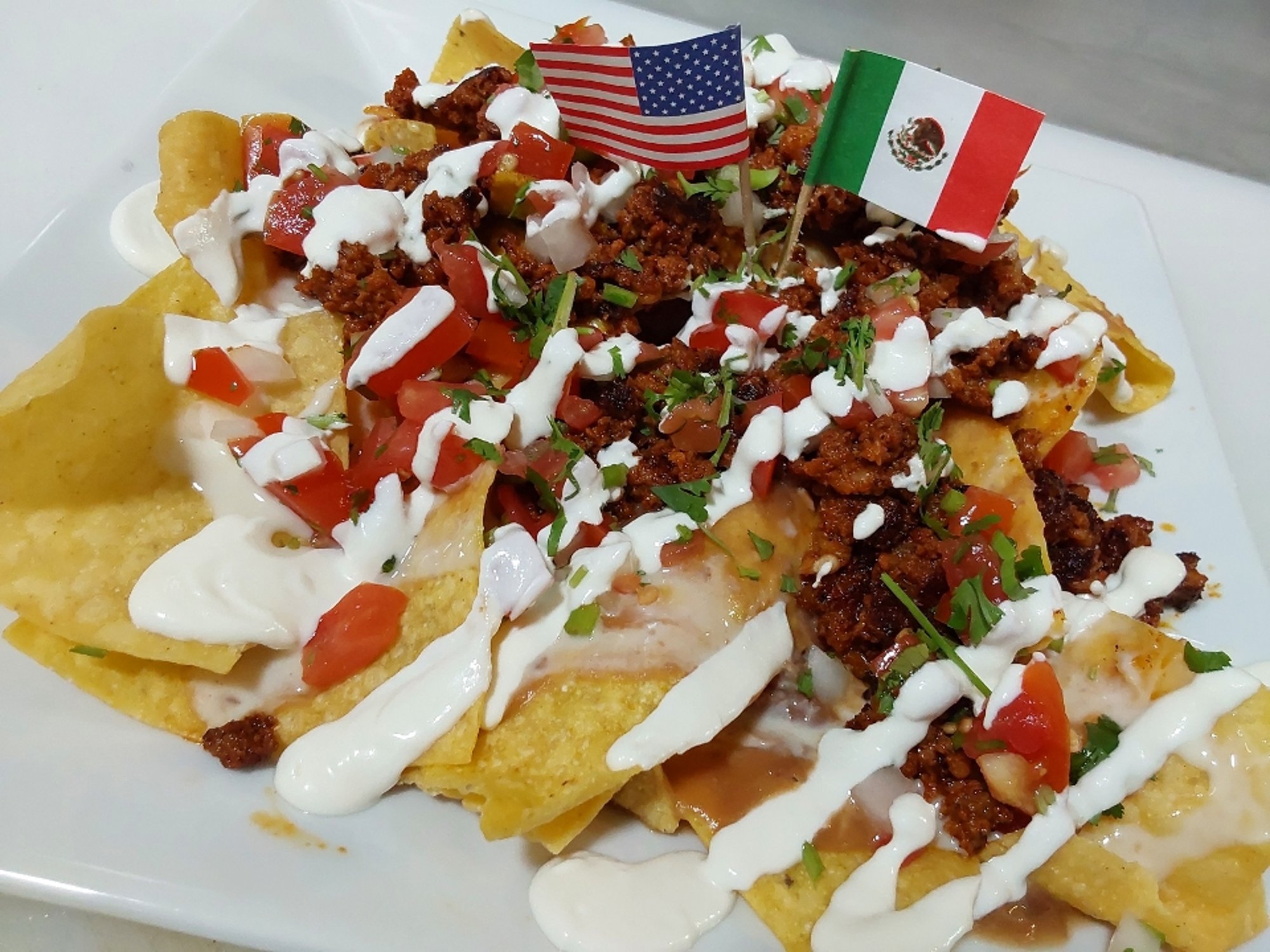 Nachos con chorizo