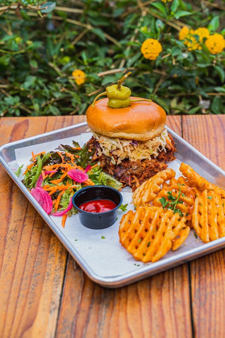 PULLED PORK SANDWICH