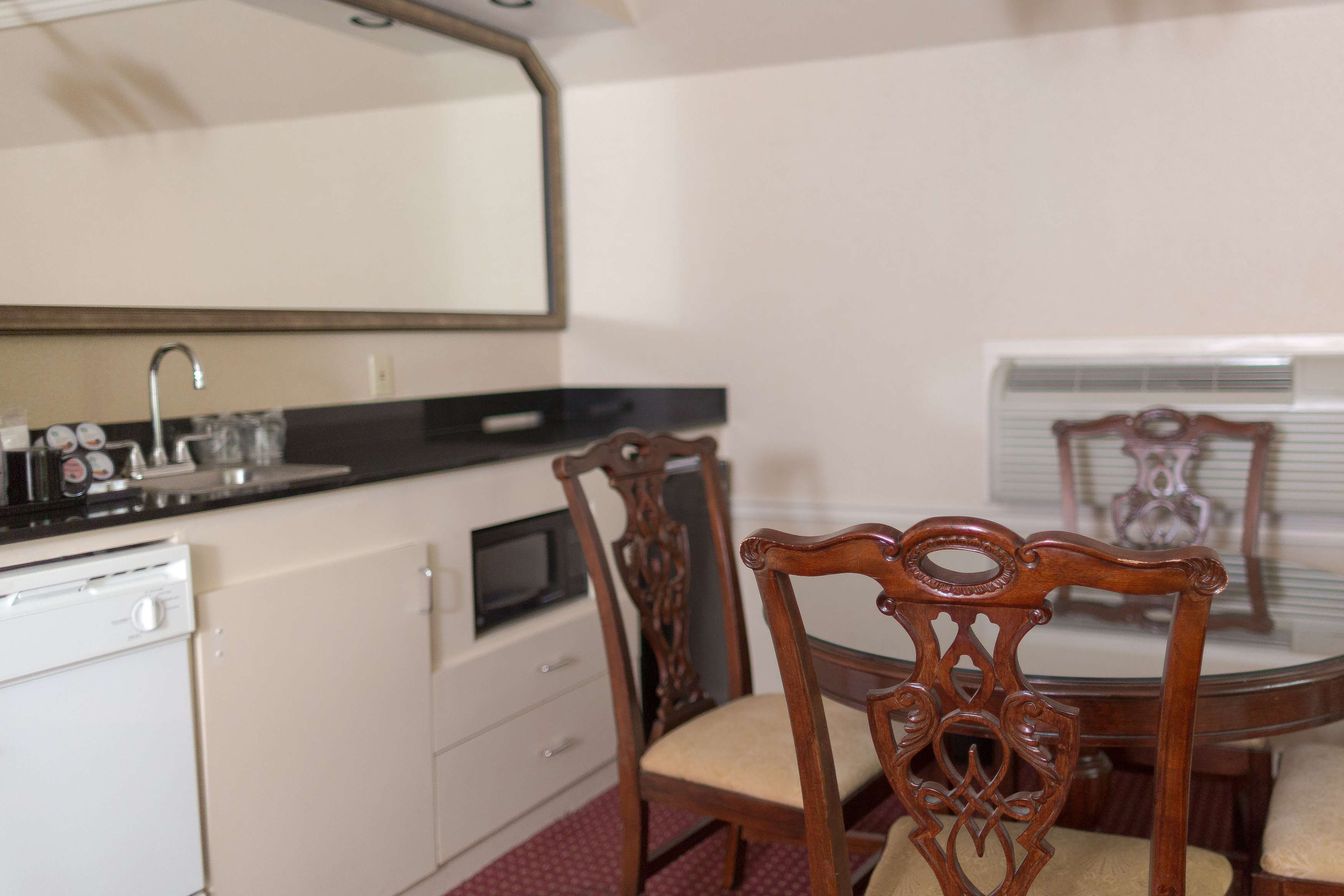 Best Western Heritage Inn Photo