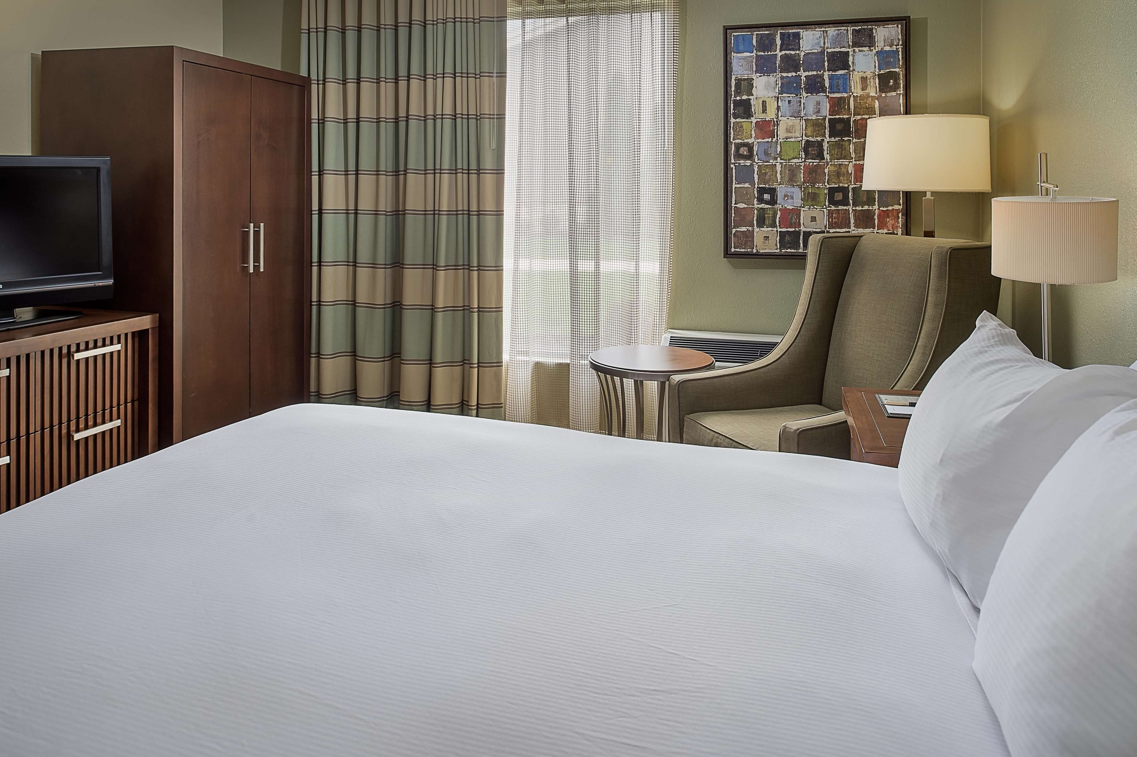 DoubleTree by Hilton Hotel Collinsville - St. Louis Photo