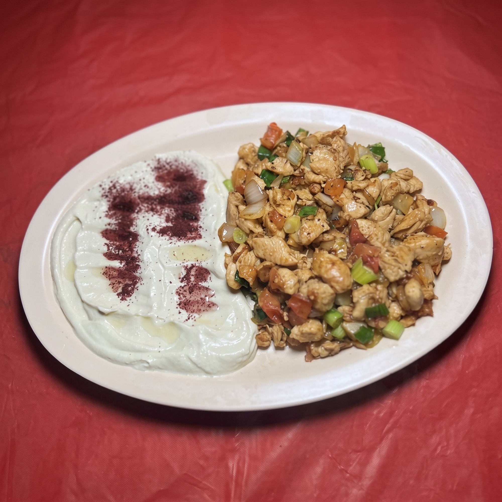 Chicken Mogulgul with Hummus and Pita Bread