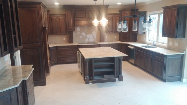 Images Q Stone INC.