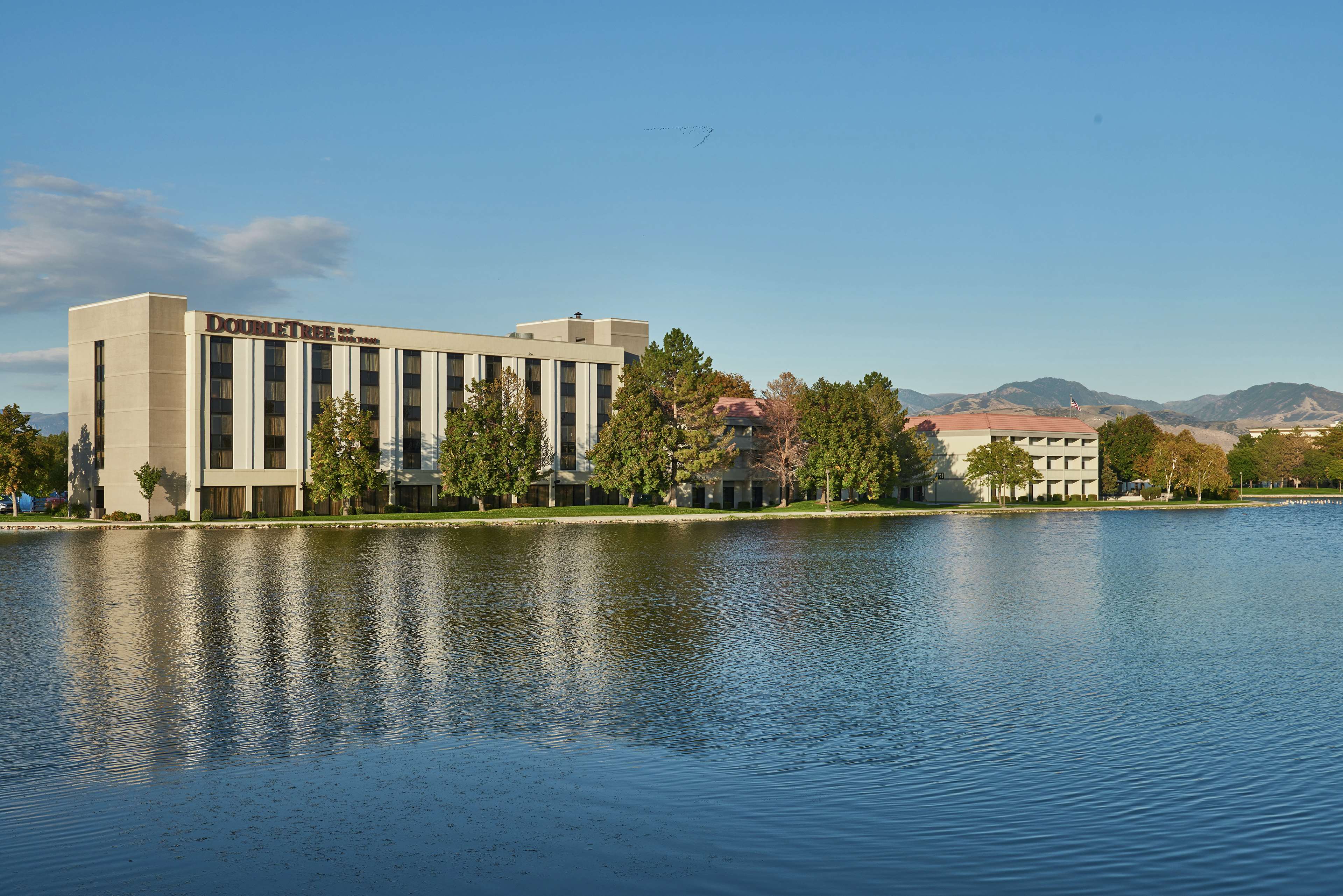 DoubleTree by Hilton Hotel Salt Lake City Airport Photo