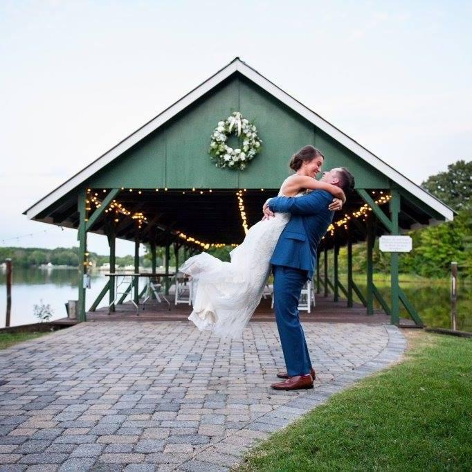 The Oaks Waterfront Inn & Events Photo