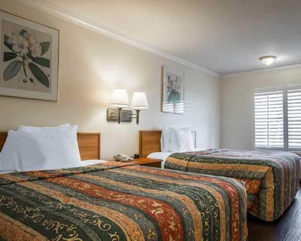 Images Econo Lodge