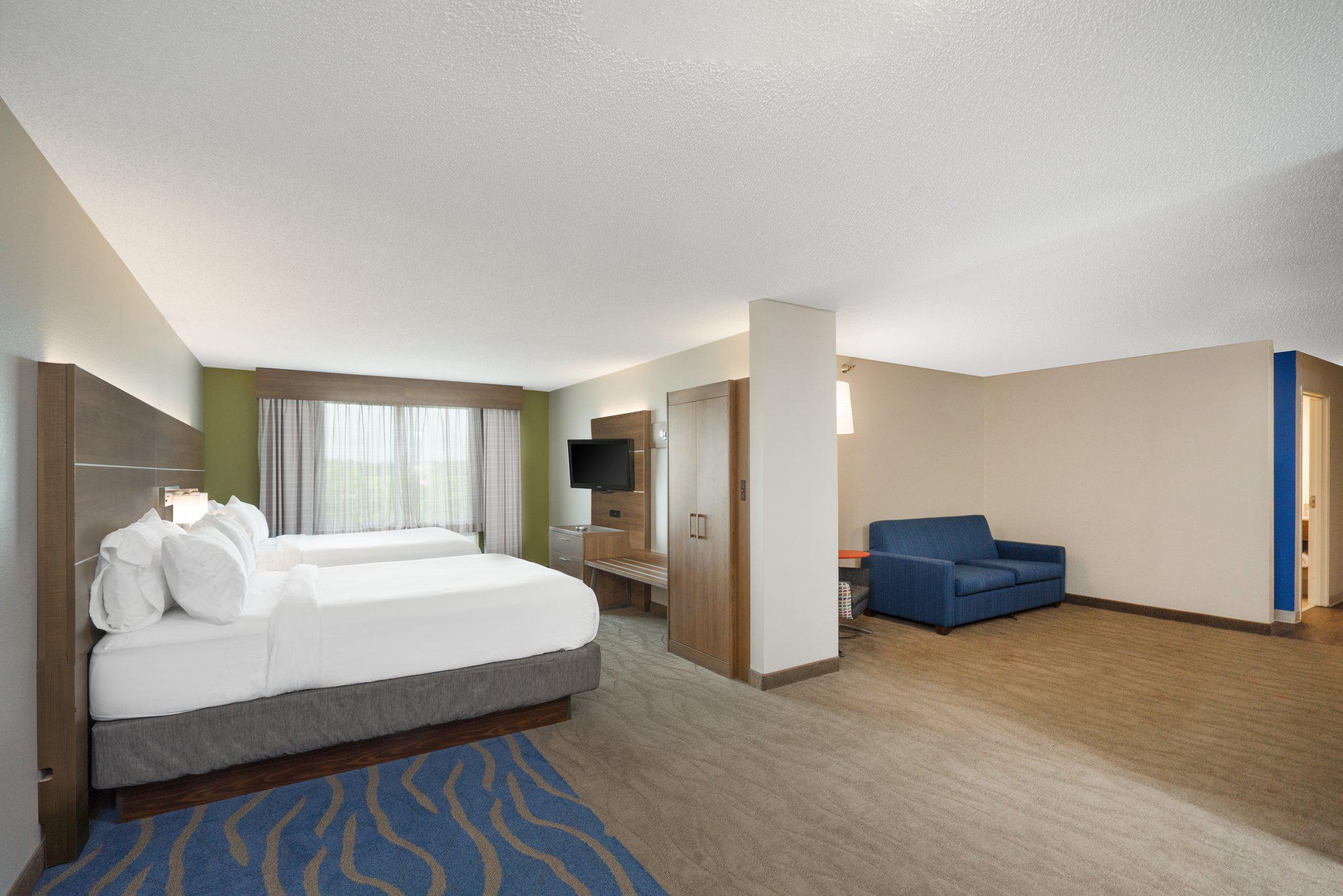 Holiday Inn Express & Suites Frankfort Photo