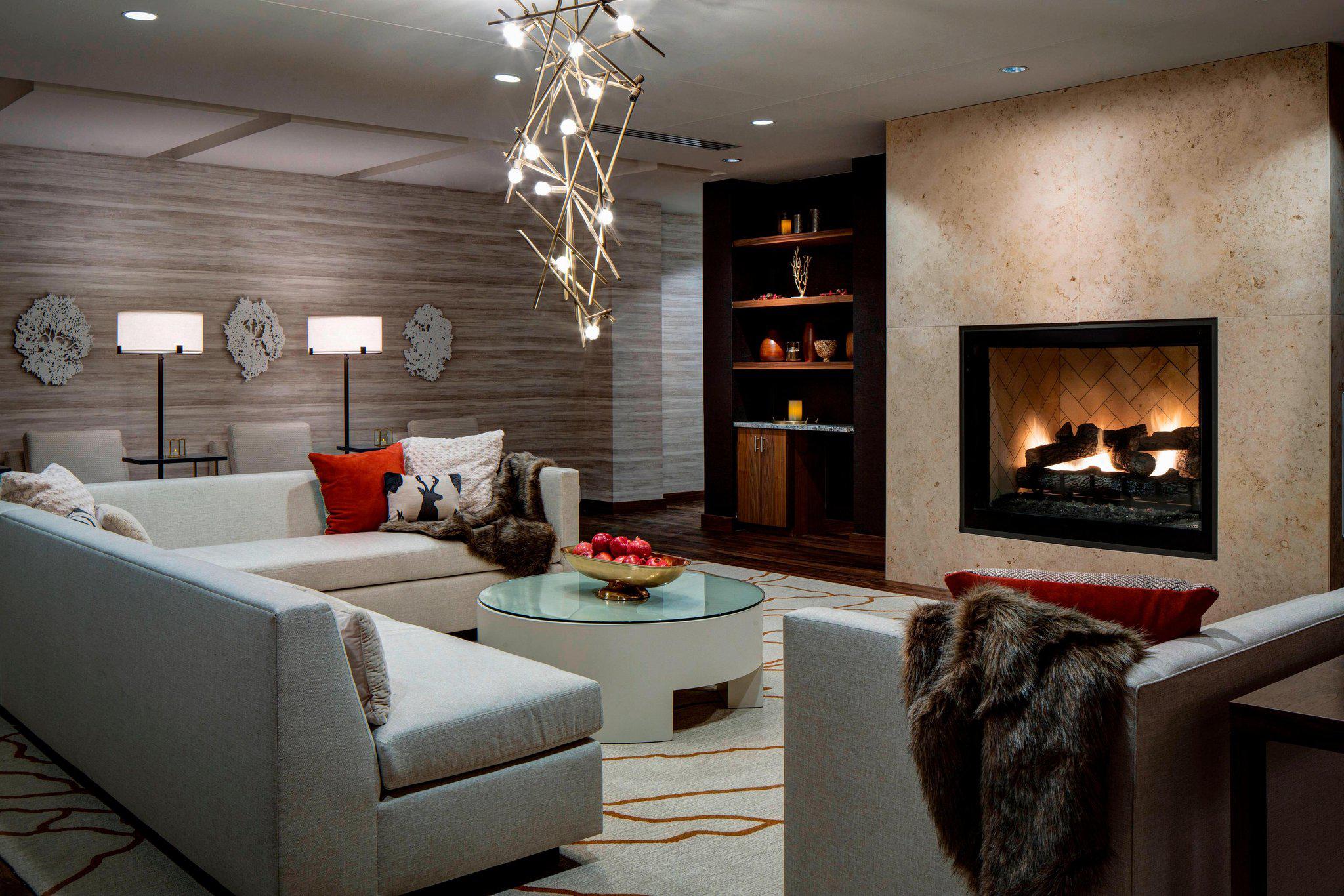 Gaylord Rockies Resort & Convention Center Photo