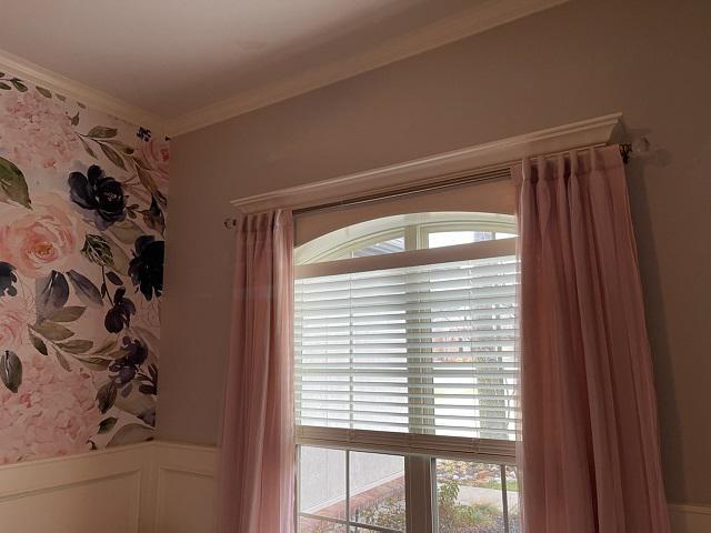 Want to elevate the look of Blinds? Then check out our Faux Wood Blinds in this Owasso home! They give you a much better look than off-the-shelf blinds from big box stores!  BudgetBlindsOwasso  OwassoOK  FauxWoodBlinds  MoistureResistantBlinds  FreeConsultation  WindowWednesday