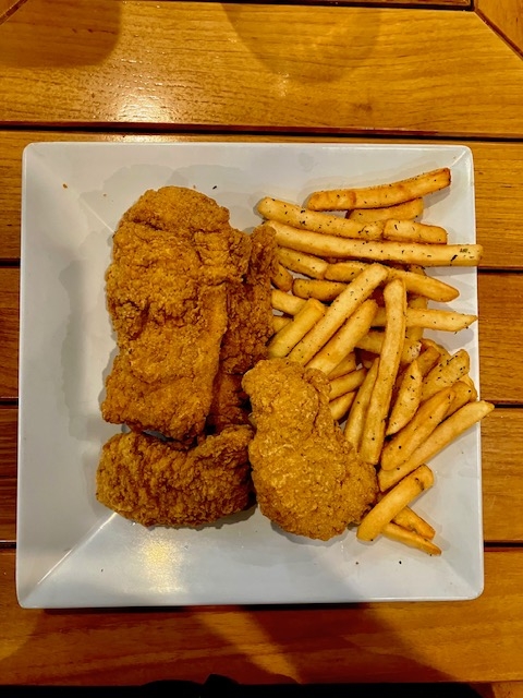 5 Chicken Tenders (5) & Fries