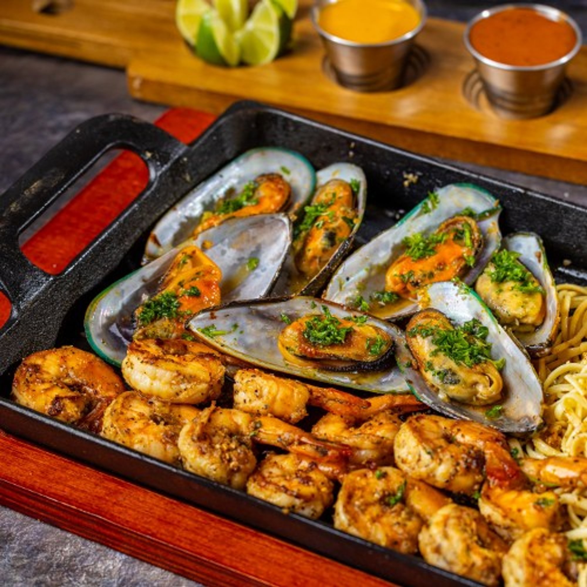 Iron Skillet Mussels