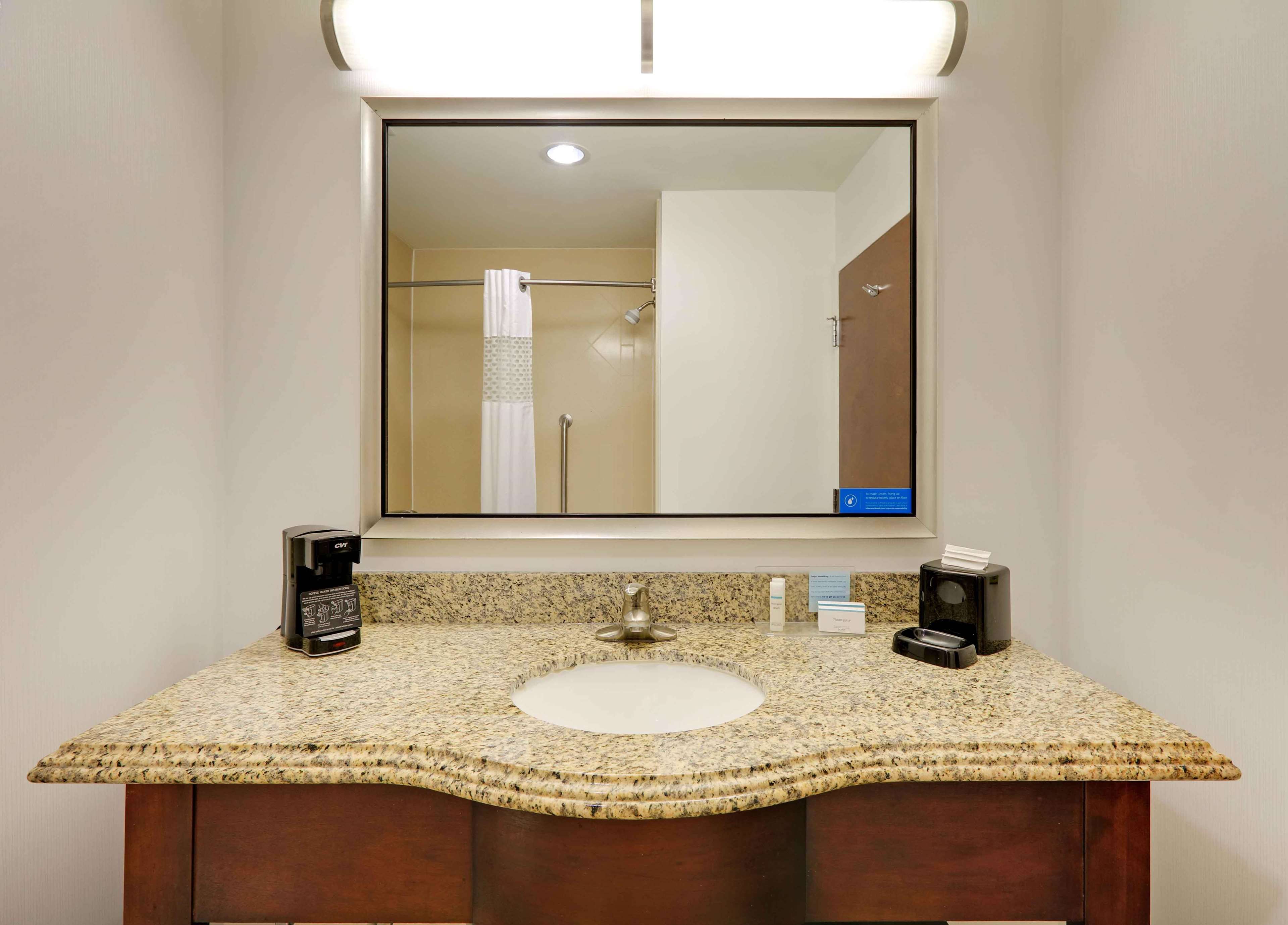 Hampton Inn & Suites Dallas-Arlington-South Photo