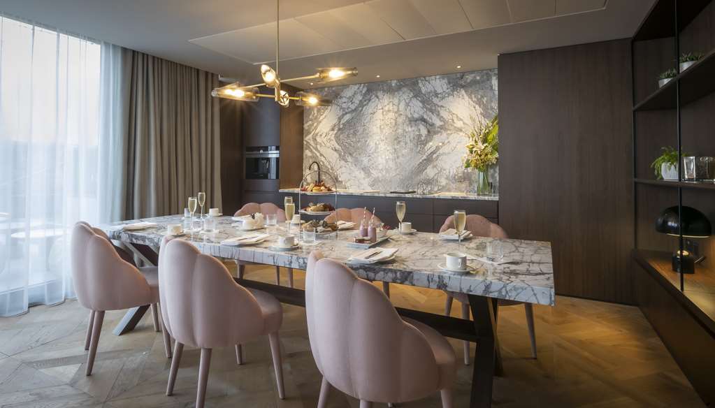 Radisson Blu Royal Hotel, Dublin 26