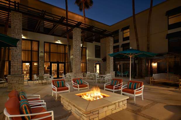 Images Hampton Inn & Suites Phoenix/Scottsdale on Shea Boulevard