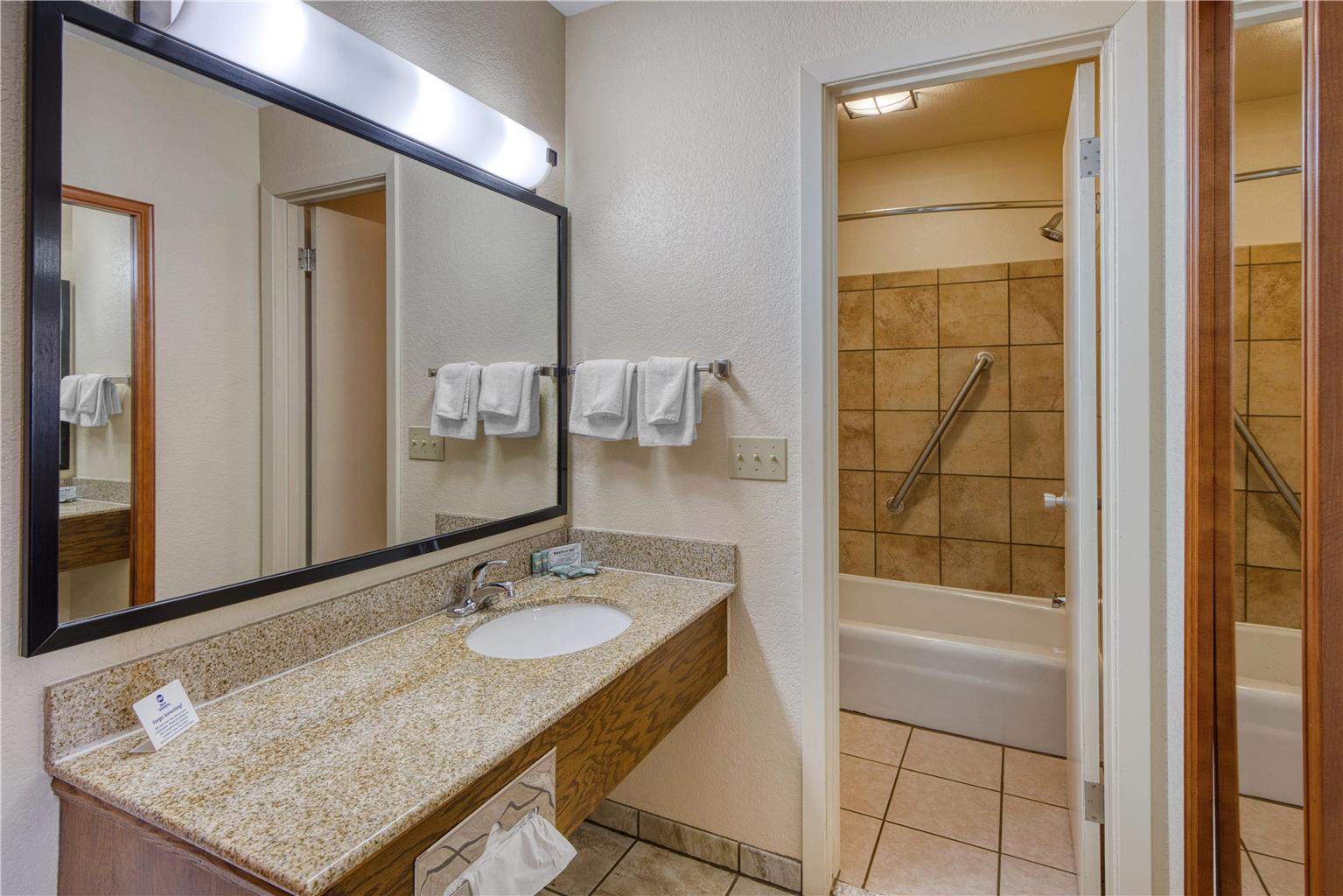 Best Western Plains Motel Image
