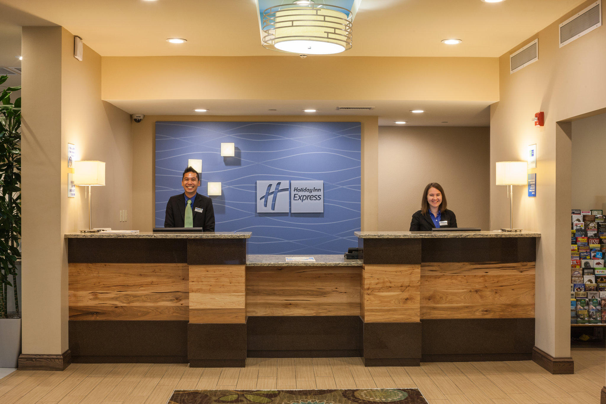 Holiday Inn Express Charleston Dwtn - Medical Area Photo