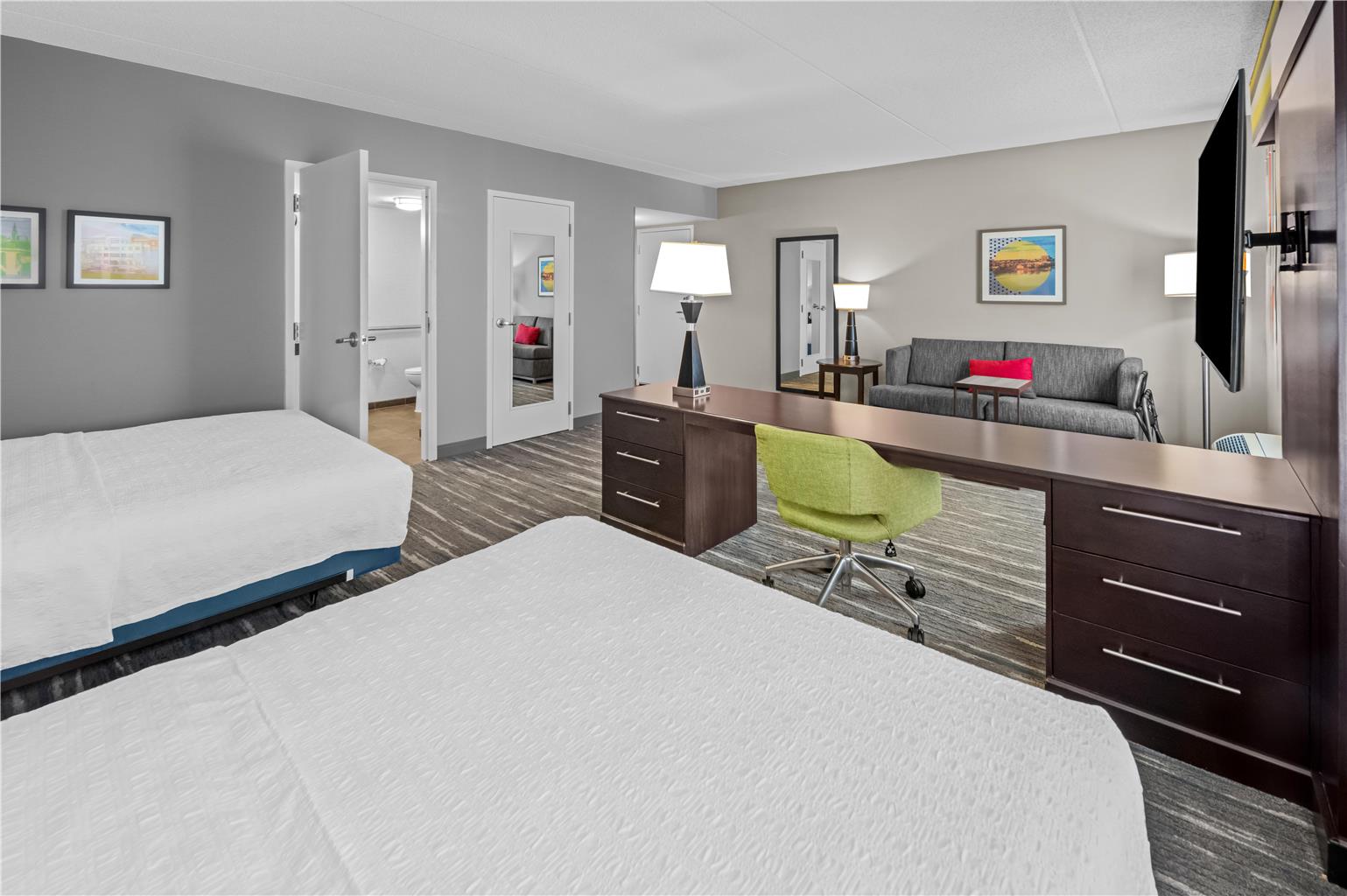 Hampton Inn & Suites Camp Springs/Andrews AFB Image