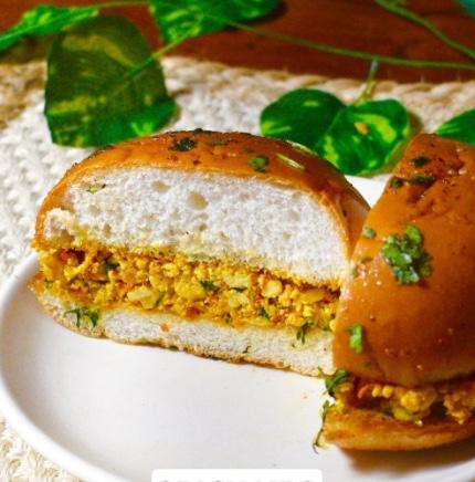 Spicy Paneer Burger