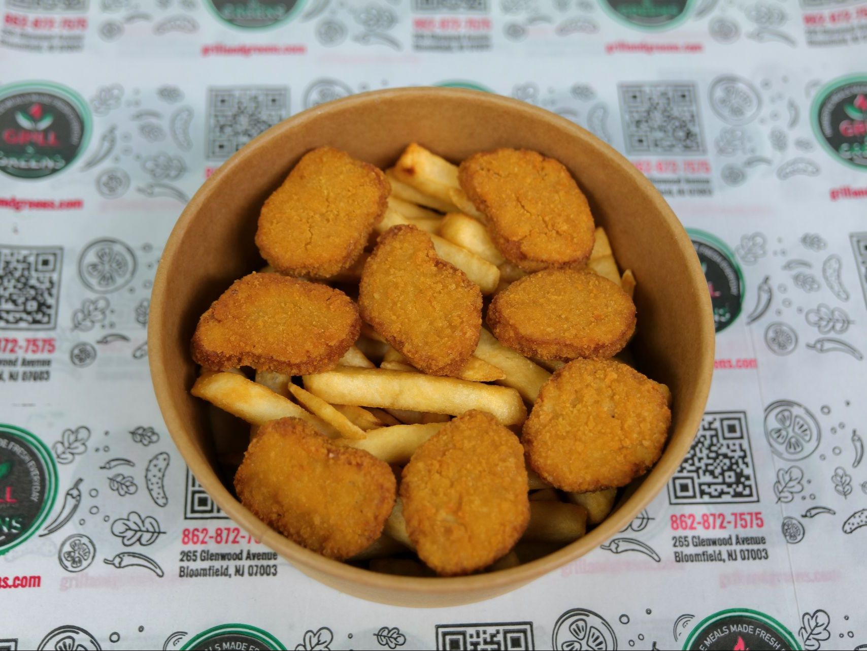 Chicken Nuggets With French Fries (8 Pcs)