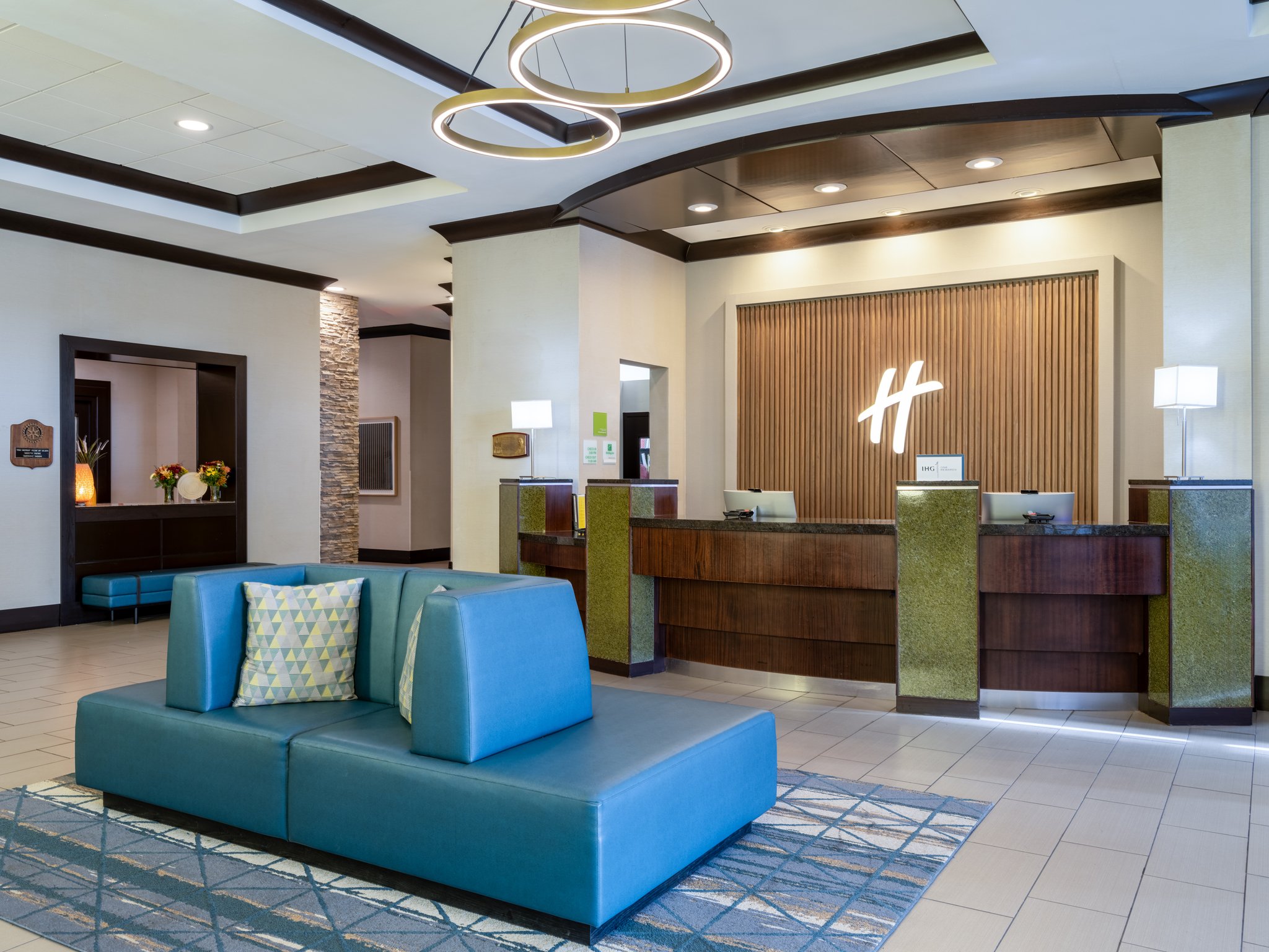 Holiday Inn & Suites Chicago Northwest - Elgin by IHG Image