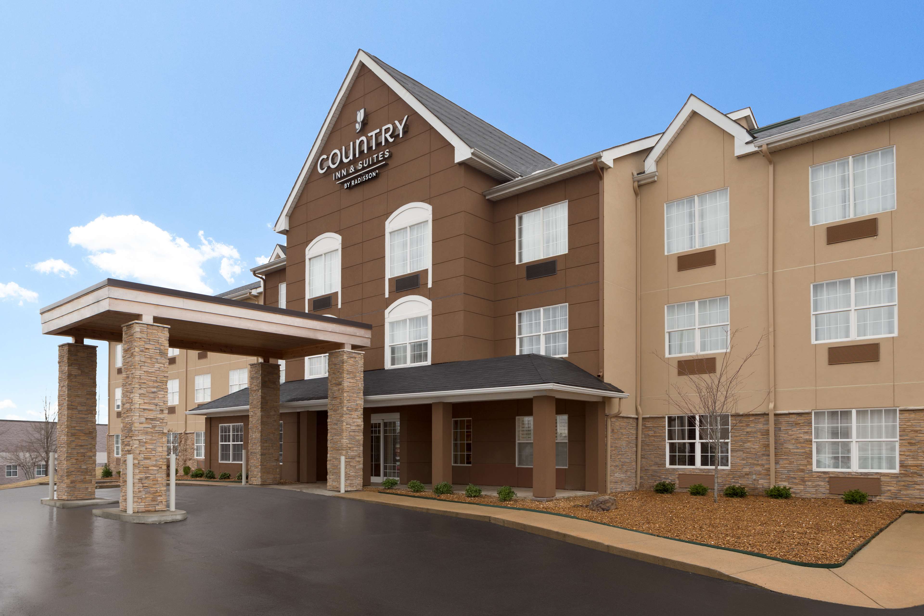 Country Inn & Suites by Radisson, Jackson, TN Photo