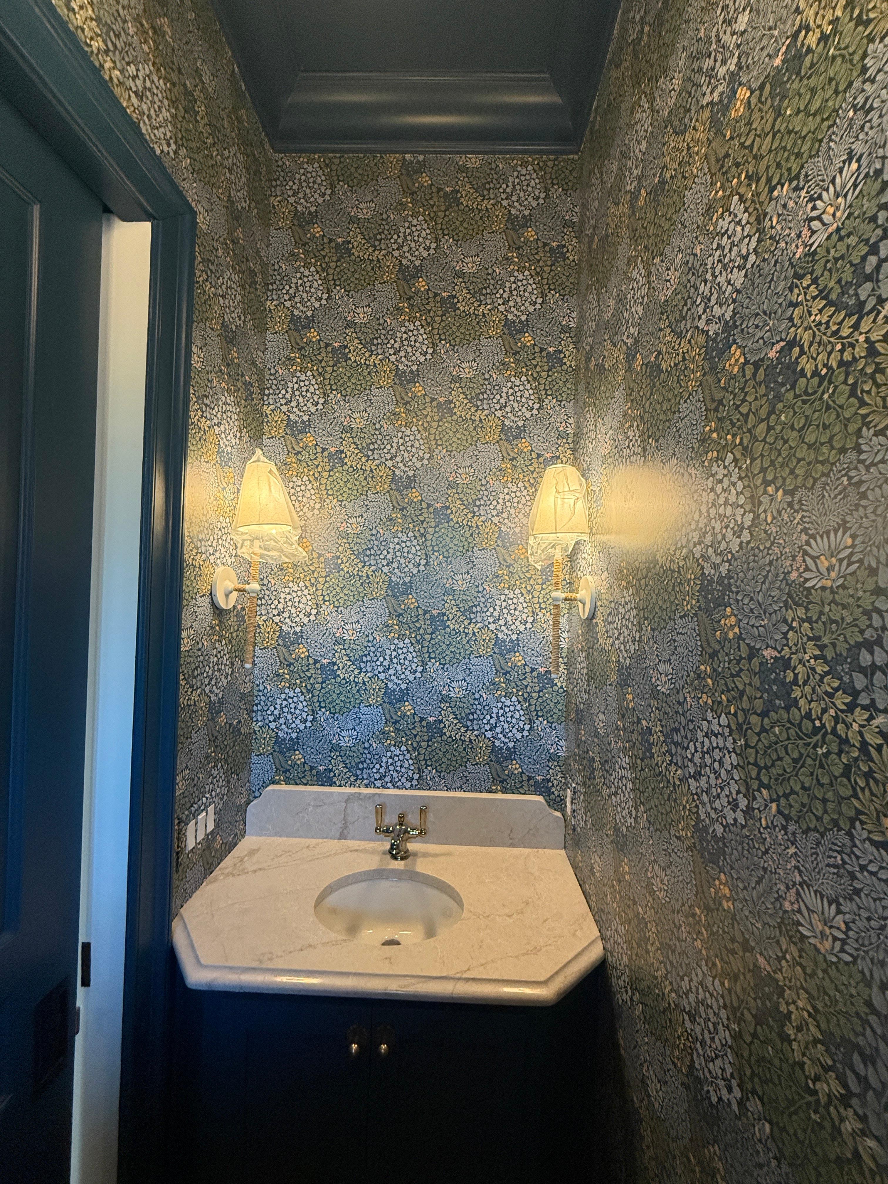 AM wallcovering&painting LLC Image