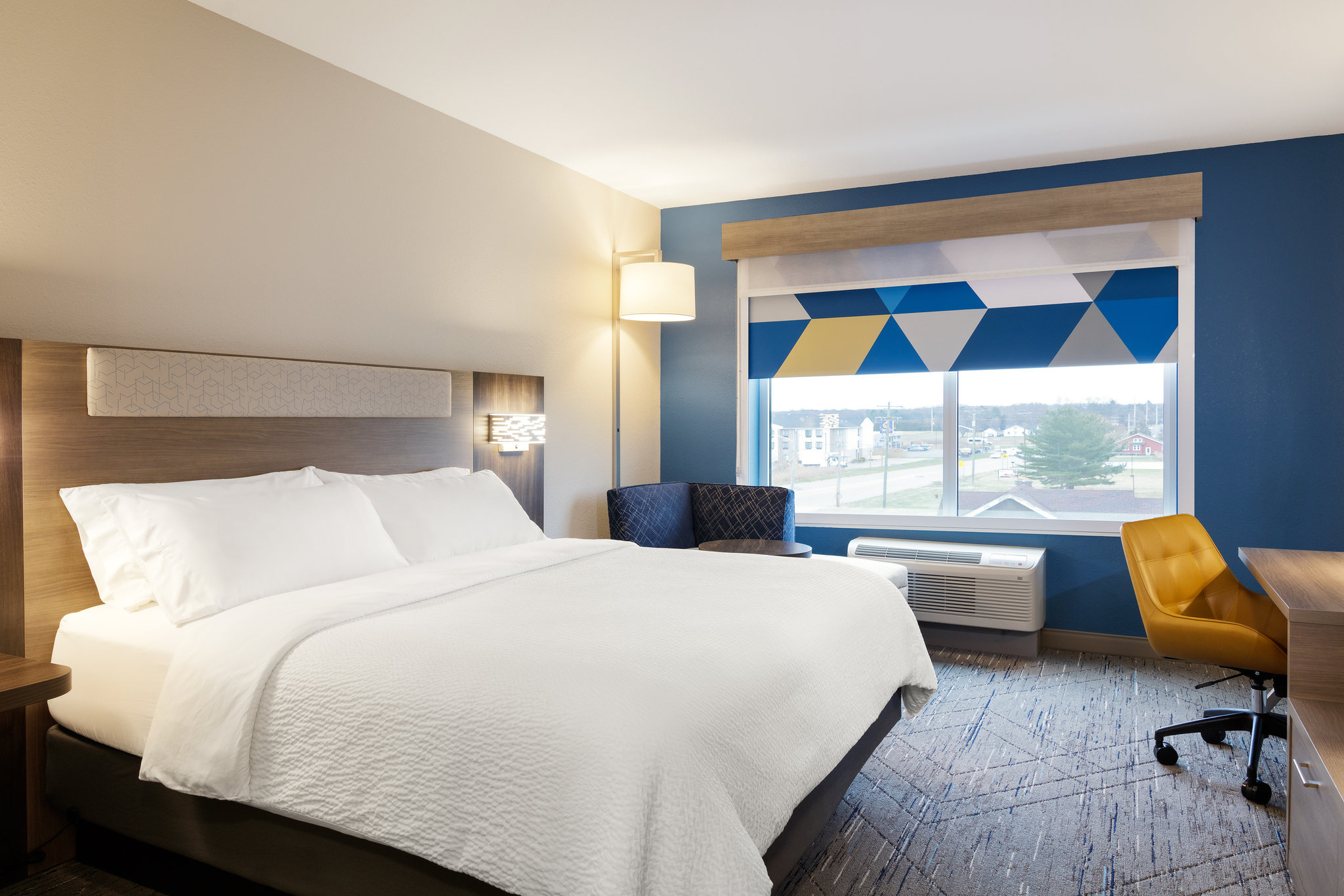 Holiday Inn Express & Suites Brady by IHG Image