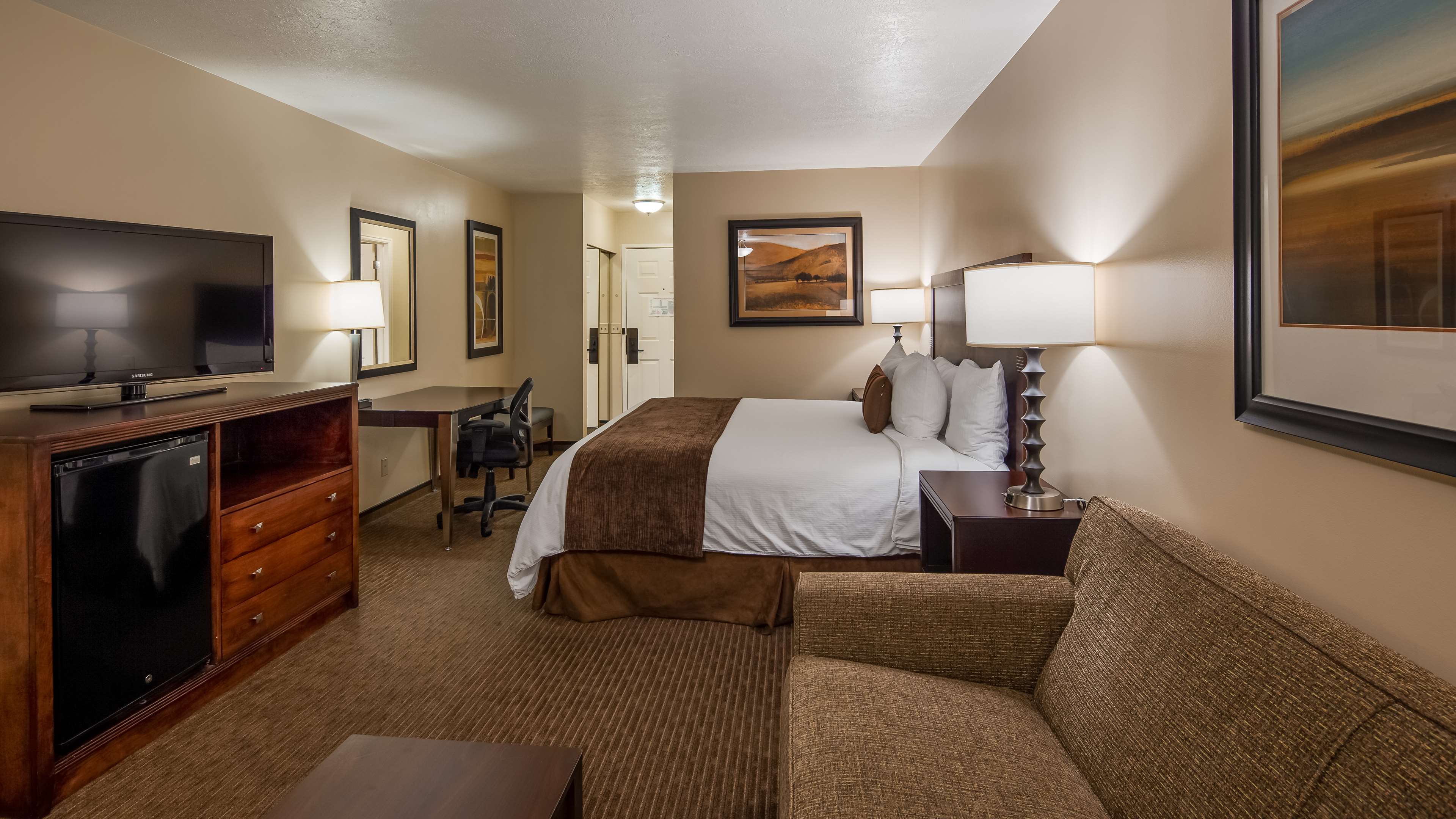 Best Western Plus CottonTree Inn Photo