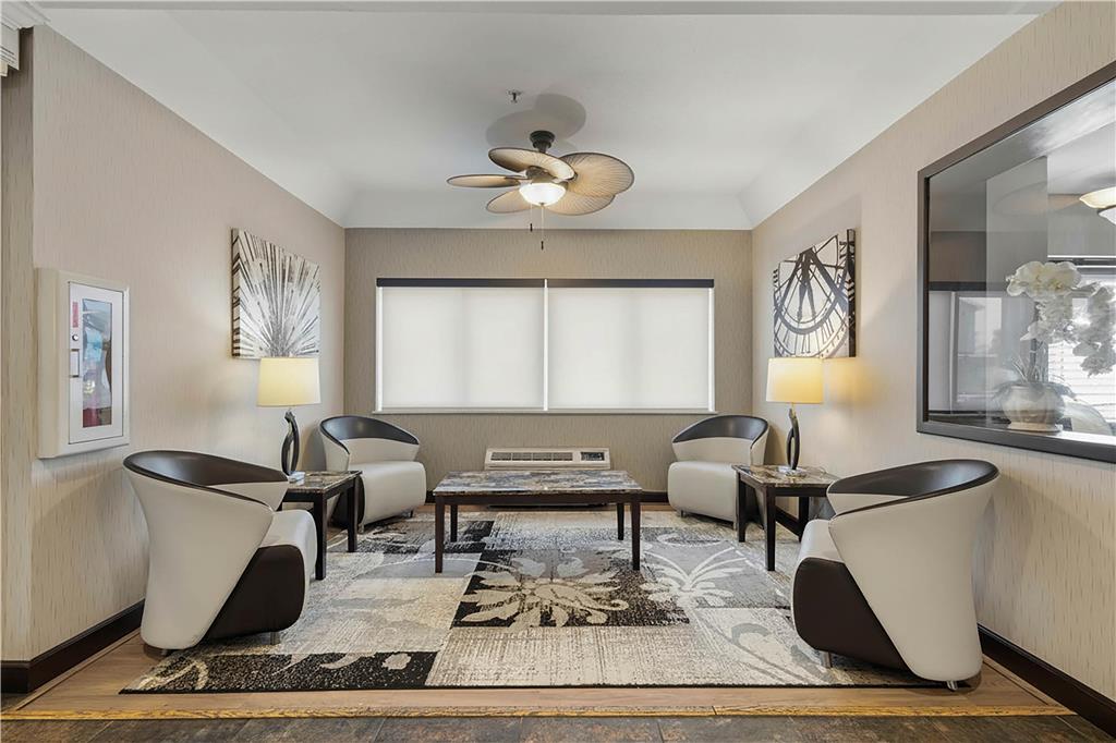 Best Western Crown Inn & Suites Image