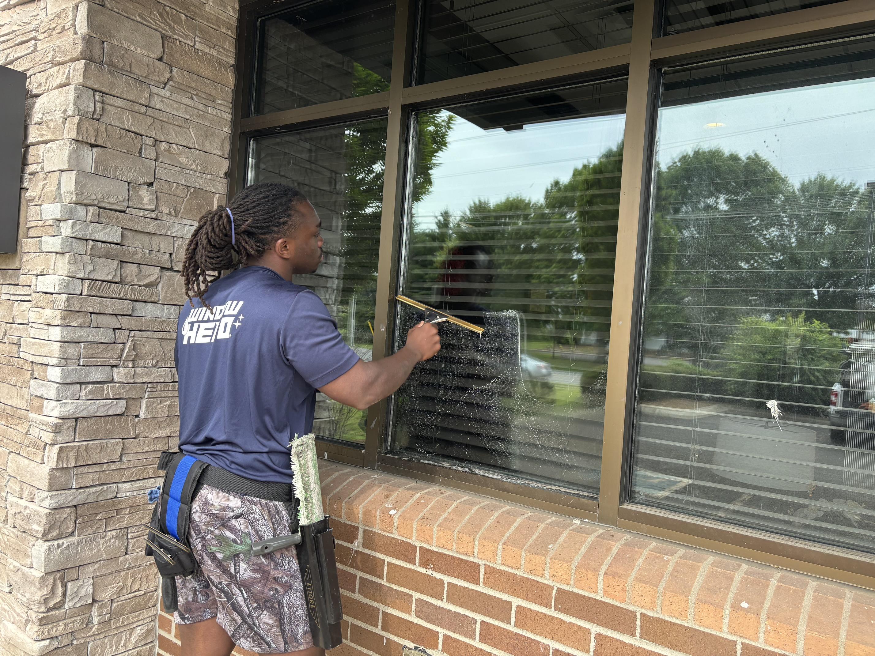 Window Hero Franklin Image