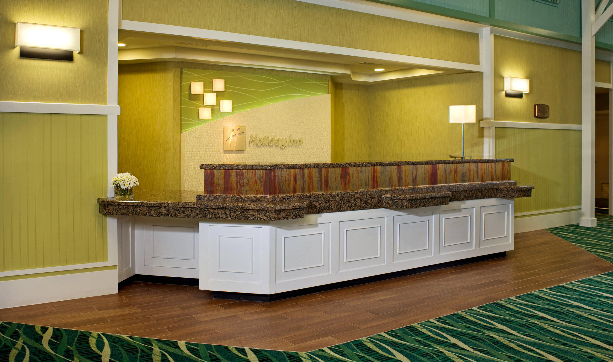 Holiday Inn VA Beach-Oceanside (21st St) Photo