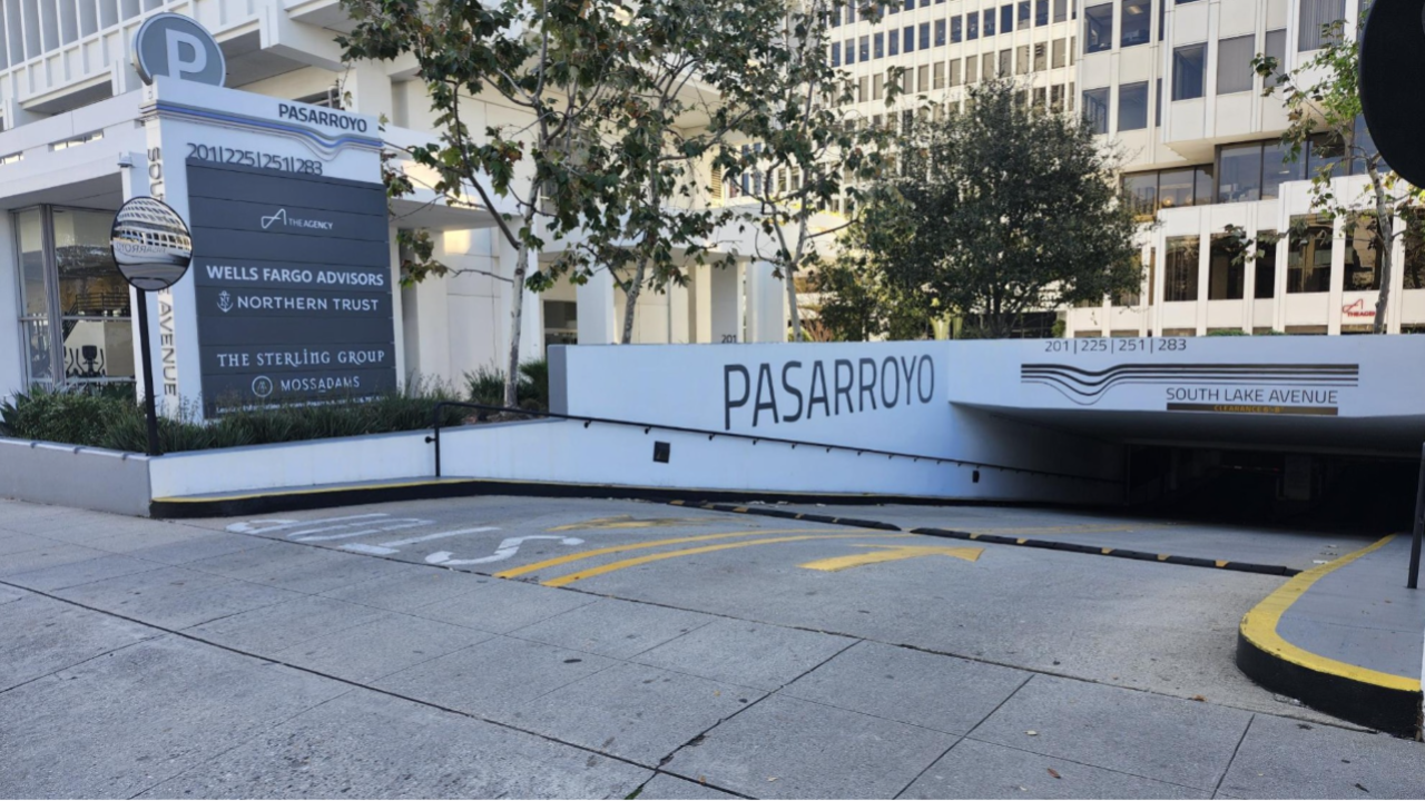 LAZ Parking - Pasarroyo