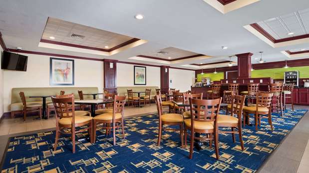 Images Best Western Plus Pratt