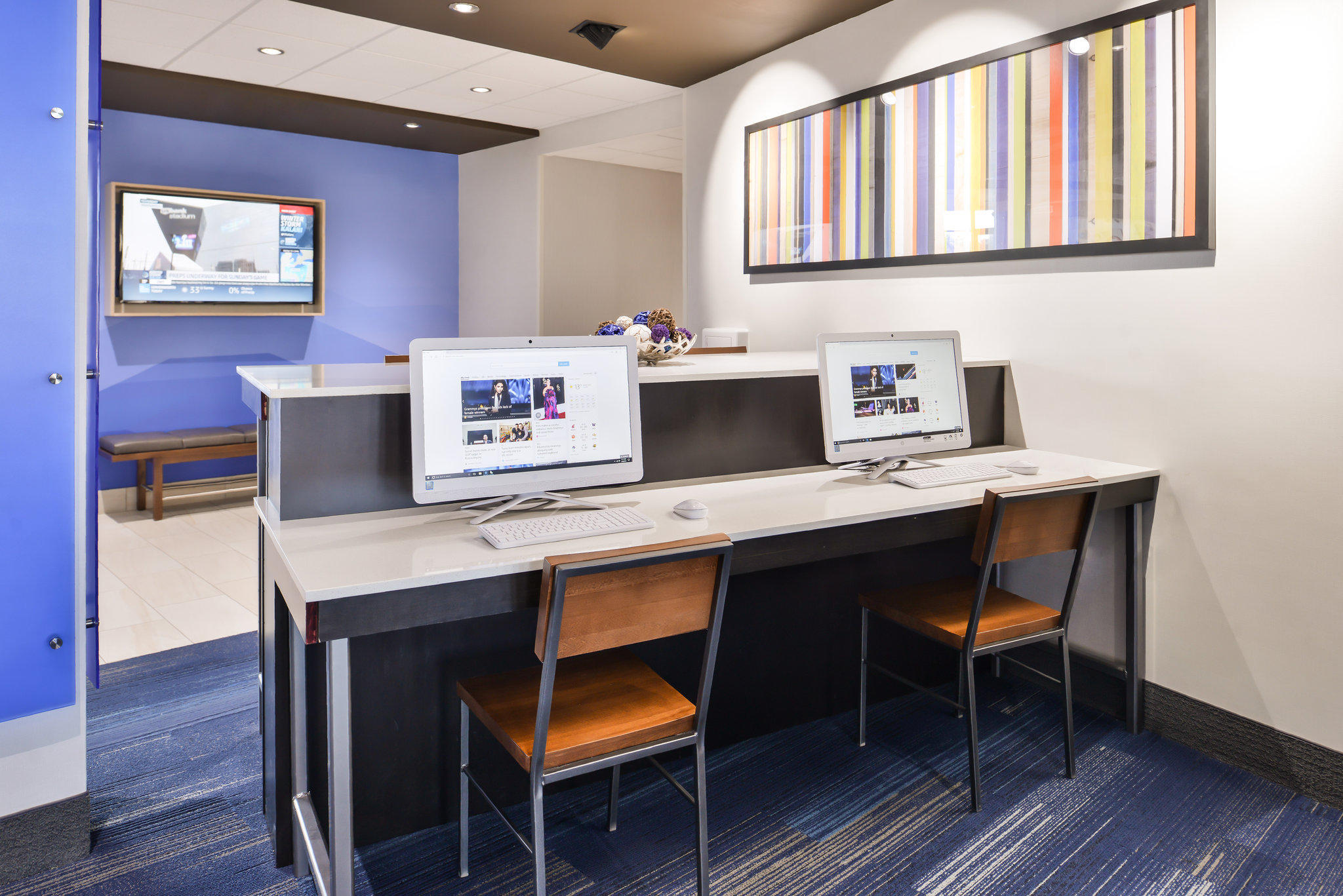 Holiday Inn Express & Suites Lee's Summit - Kansas City Photo