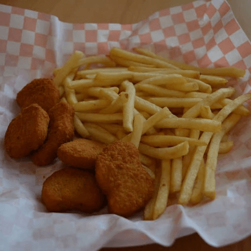 6 Chicken Nuggets & Fries