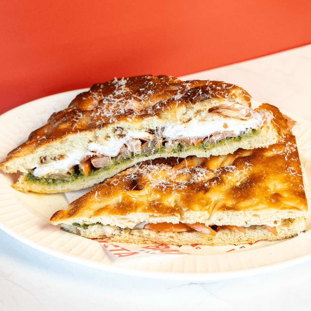 FOCACCIA CAPRESE PESTO