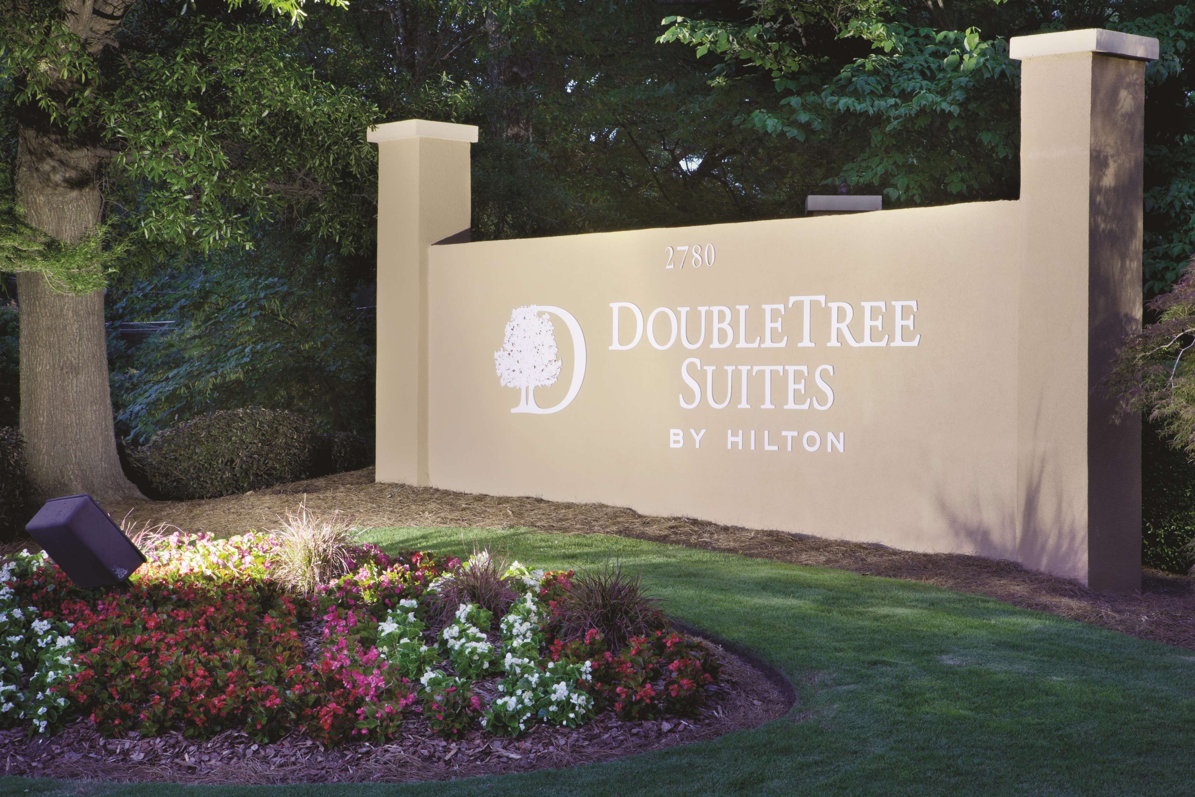 DoubleTree Suites by Hilton Hotel Atlanta - Galleria Photo