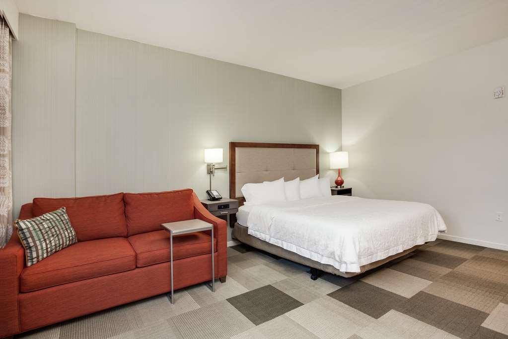 Hampton Inn & Suites Deland Image