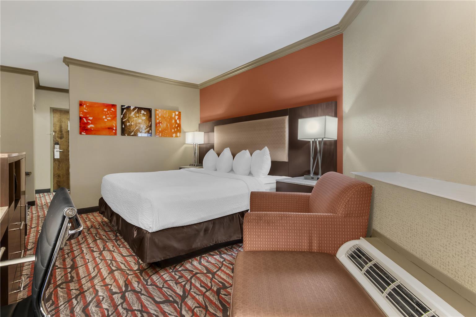 Best Western Plus Brookside Inn Image