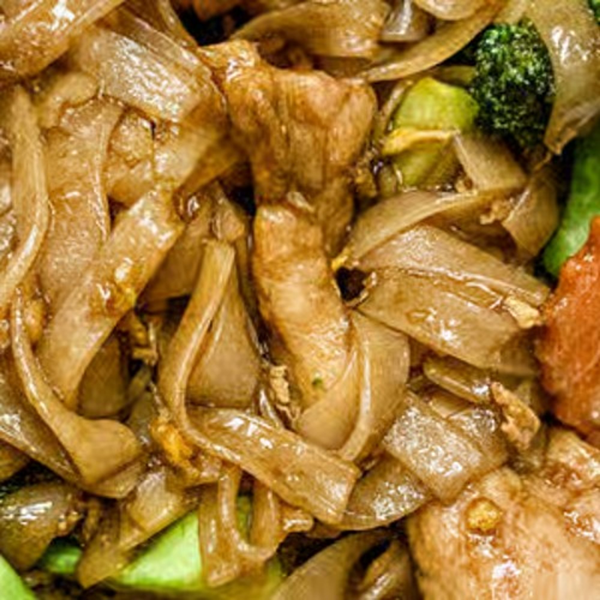 Pad See Eaw Dinner