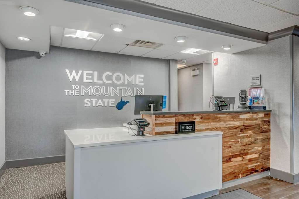 Hampton Inn Morgantown Image