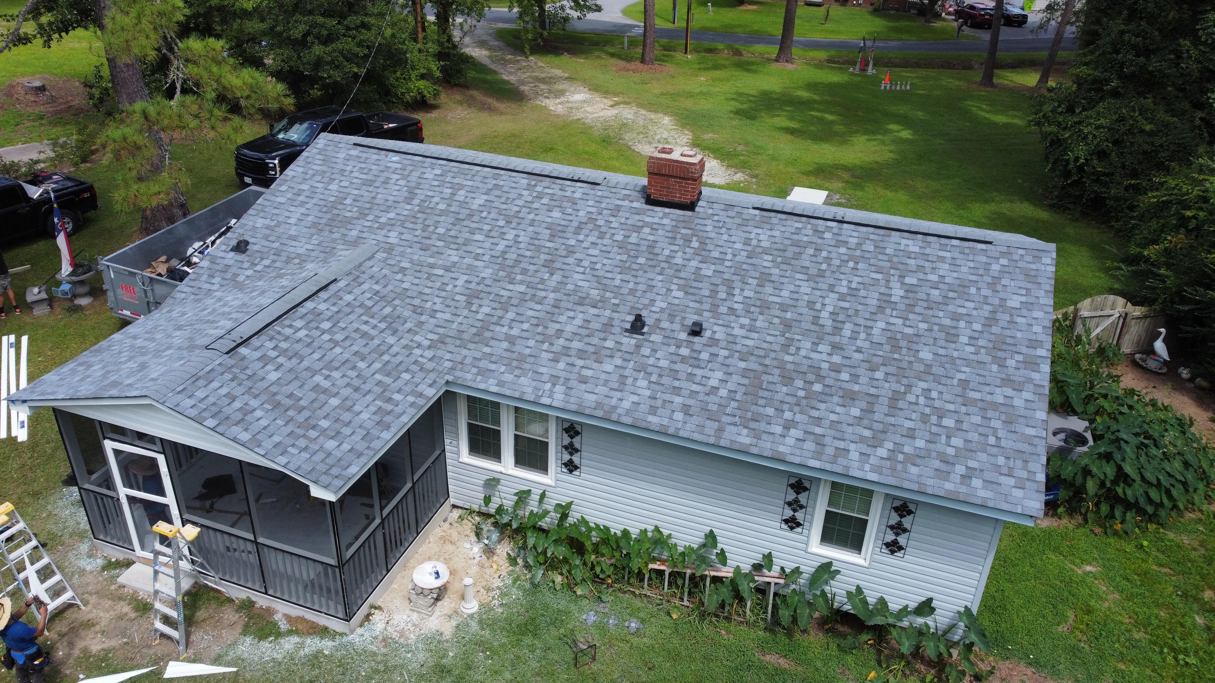 LIFE CONSTRUCTION & ROOFING Image