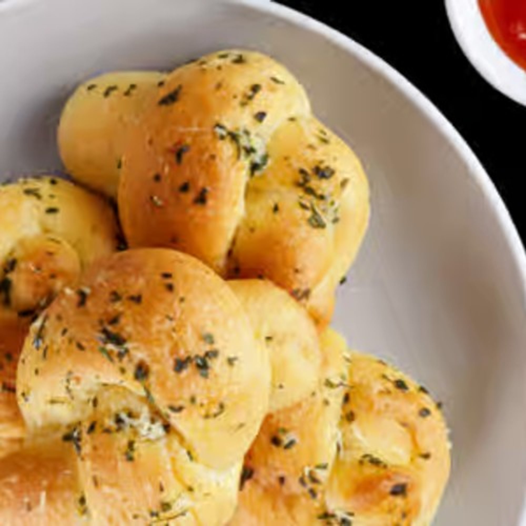 Garlic Knots (8 Count)