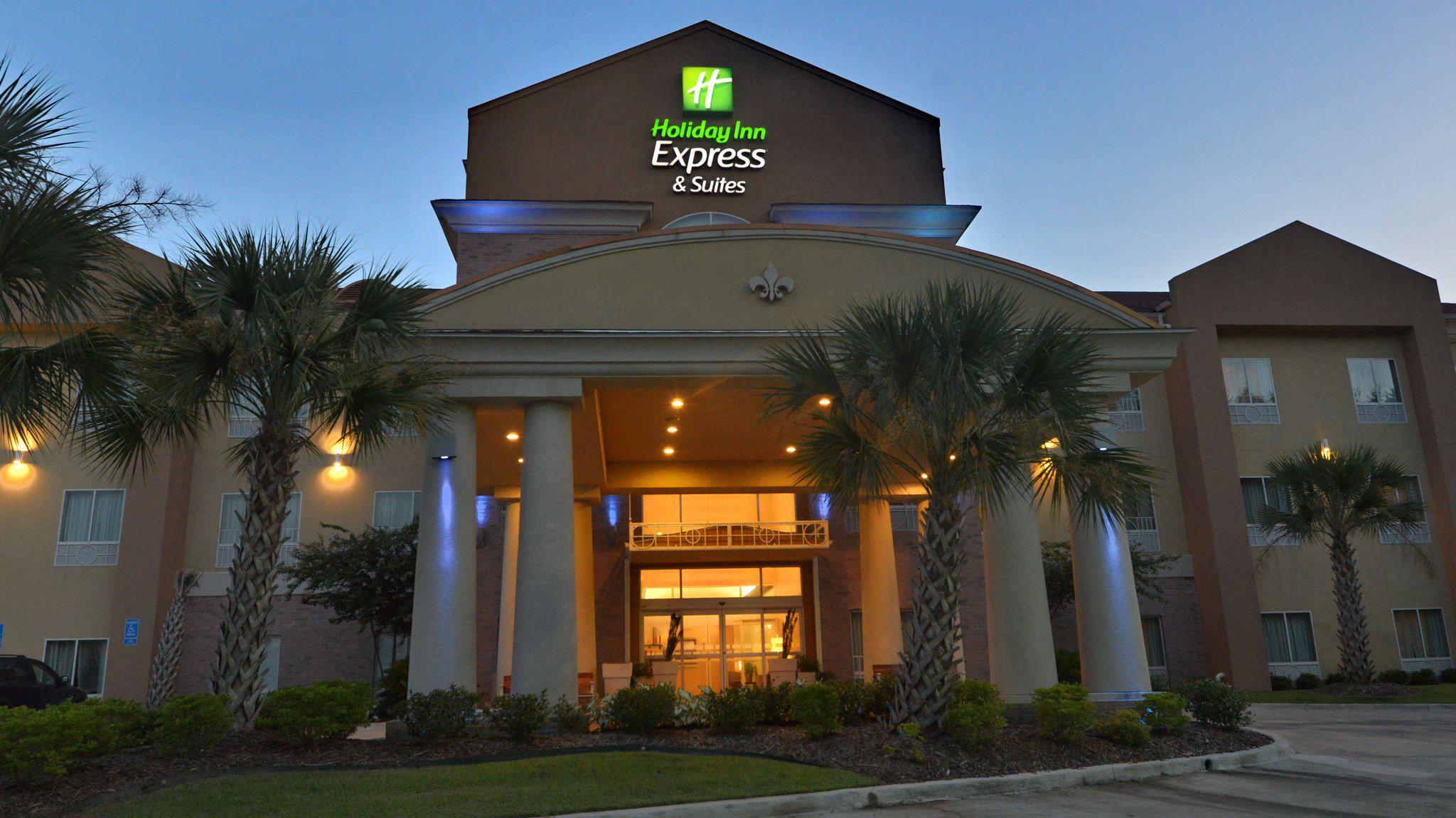 Holiday Inn Express & Suites Baton Rouge North Photo